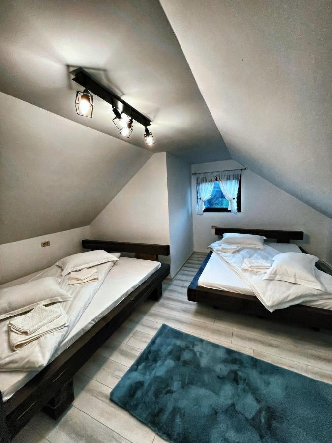 Casa Din Podirei Villa Capu Cimpului Luaran gambar