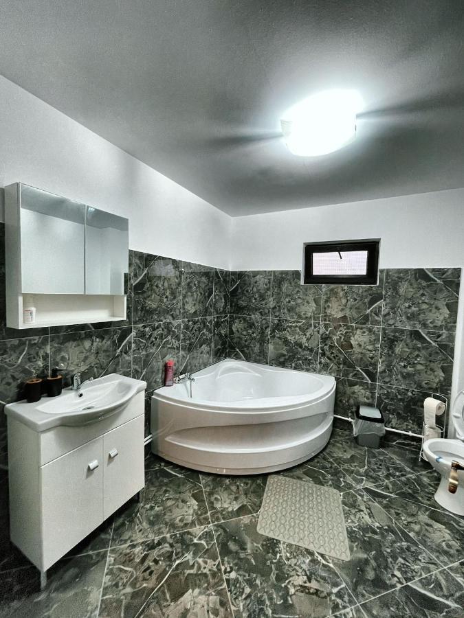 Casa Din Podirei Villa Capu Cimpului Luaran gambar