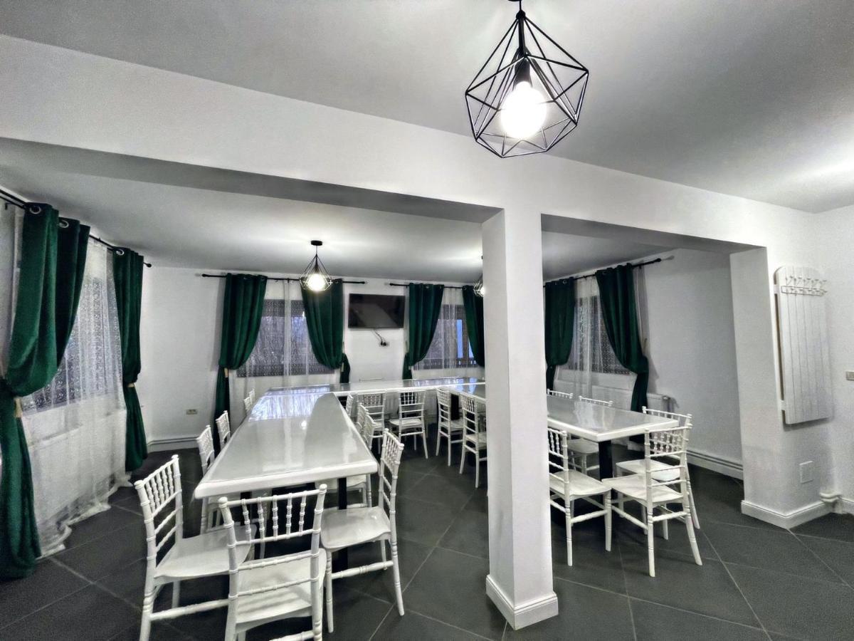 Casa Din Podirei Villa Capu Cimpului Luaran gambar